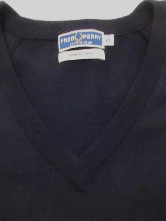 New Fred Perry Women's Classic V-Neck Sweater In Black - Picture 3 of 6